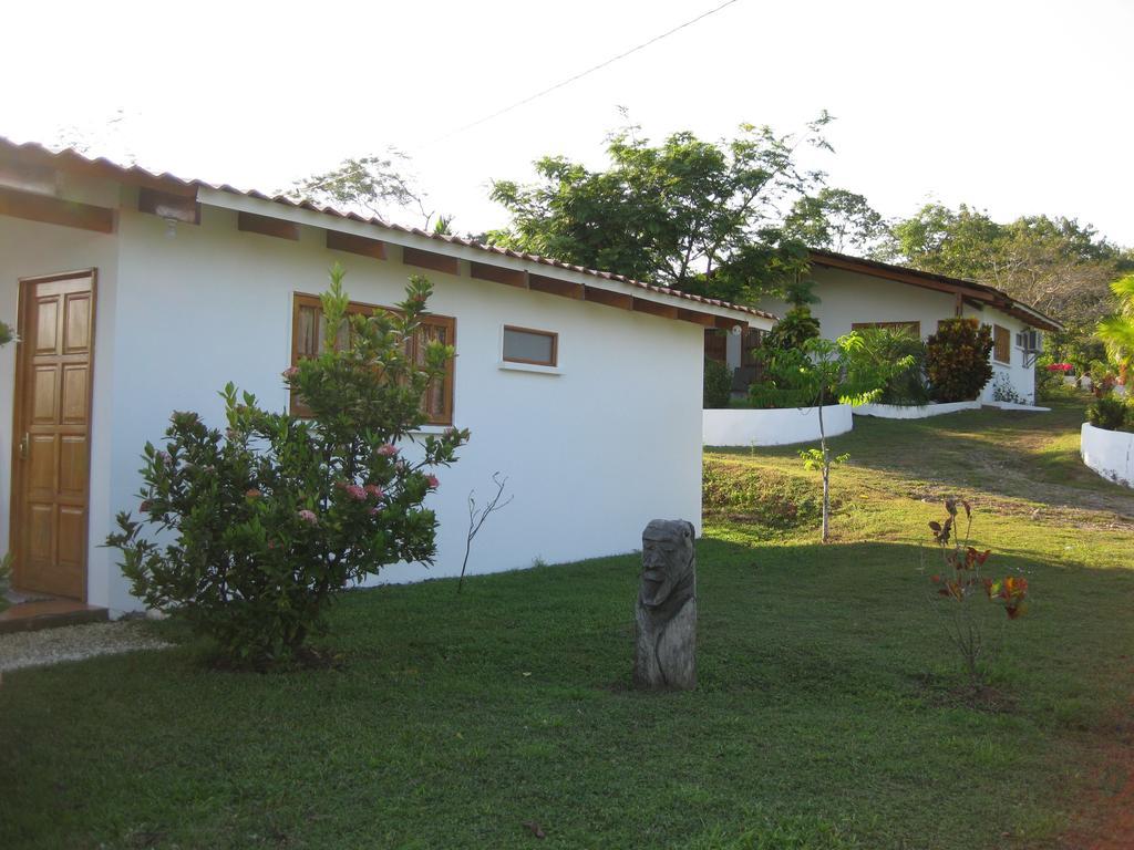 Hotel Three Monkeys Montezuma Exterior photo